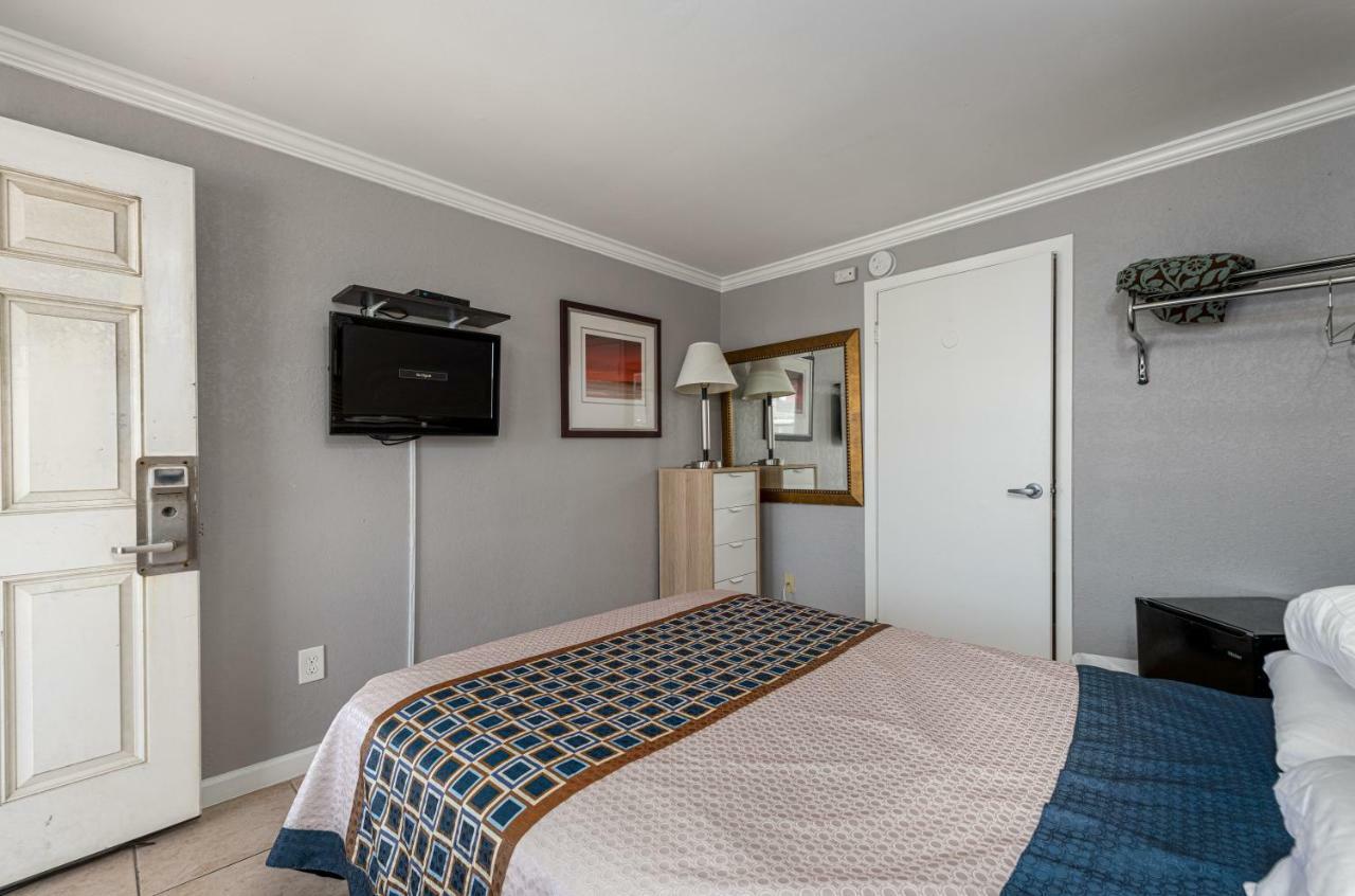 Boardwalk Hotel Charlee & Apartments Beach Hotel Oceanfront Seaside Heights Kültér fotó